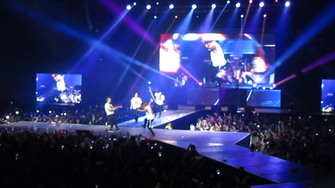 150802 @ BTS - TRB in Chile | The Rise of Bangtan (진격의 방탄 )