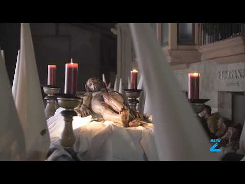 Penitente Hermandad de Jesús Yacente