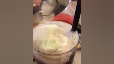This is how they serve coke float with ice cream  || Coke float #shorts
