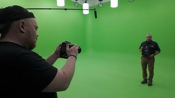 Green Screen vs. LED Volume – Which One is Right for You? 🤔