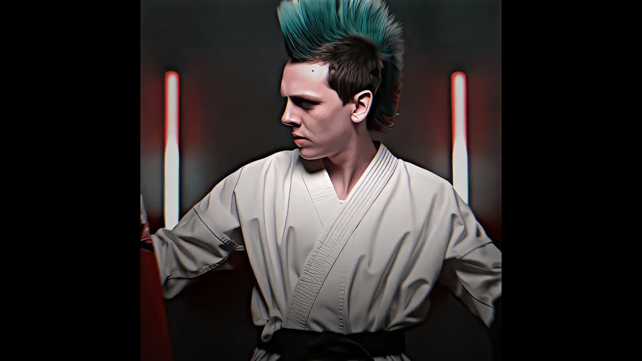 The blue mohawk is back 