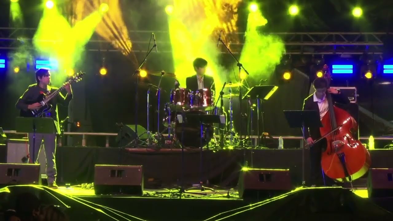 YouTube에서 Francisco Dávila Quartet - Interlude (Gerard's Theme)/Interludio (Tema de Gerardo) En vivo🎶FCZ 2026🎶 보기 YouTube에서 Francisco Dávila Quartet - Interlude (Gerard's Theme)/Interludio (Tema de Gerardo) En vivo🎶FCZ 2026🎶 보기