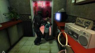 Swat 4 - ¿Como hacer que tu compañero arreste por ti?