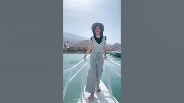 افتحو قلبي شوفو مين في حموودنيا 
