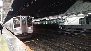 回555M 211系 N605編成 回送列車が八王子駅4番線を通過するシーン
