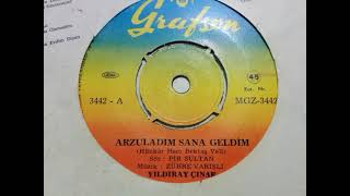 Yildiray Çinar.. Arzuladım Sana Geldim.. Bu Gün Cemi̇yette Demi̇ Devranda.. 45,Lik Plak Orjinal Kayıt