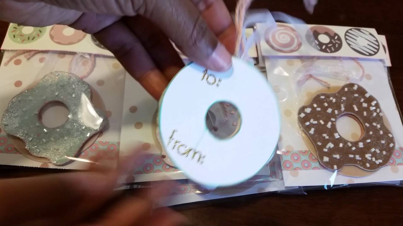 Shaped gift tag swap with Scrapdaworld -Donut tags