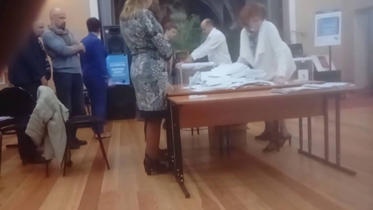 участковая избирательная комиссия. уик в школе. участковая избирательная комиссия. номера избирательных участков. комиссия в школе.