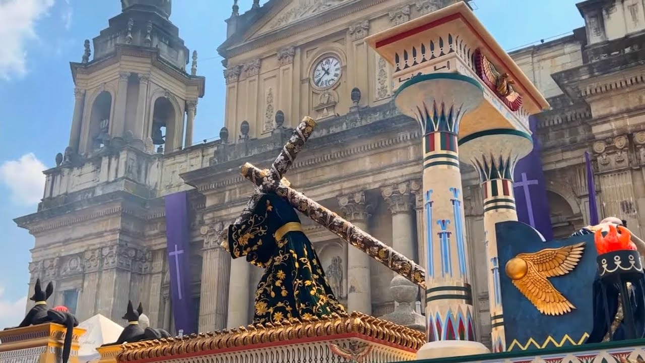 Por Catedral - Procesión Jesús de La Merced y Dolorosa, Viernes Santo ...