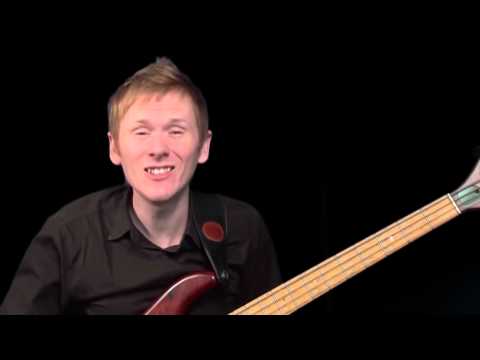 learn-bass-guitar---part-1---the-world-of-scales