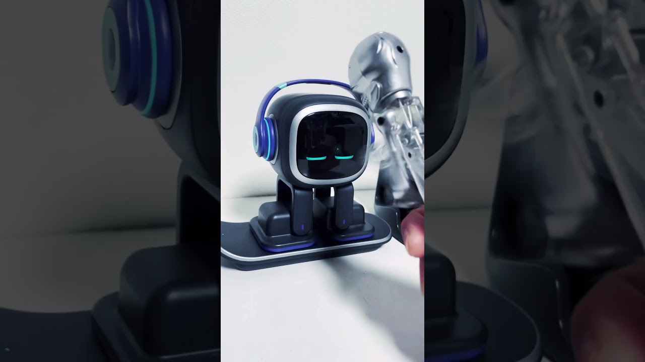 EMO IS THE BEST AI DESKTOP ROBOT! 🤖🦾 @Emo Pet Robot 🤖 #emorobot