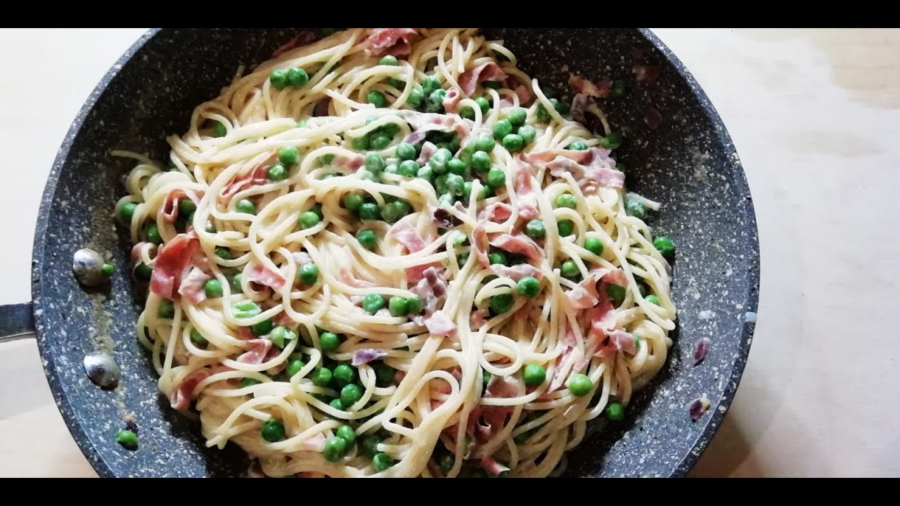 Pasta golosa piselli e mortadella Delicious pasta with peas and