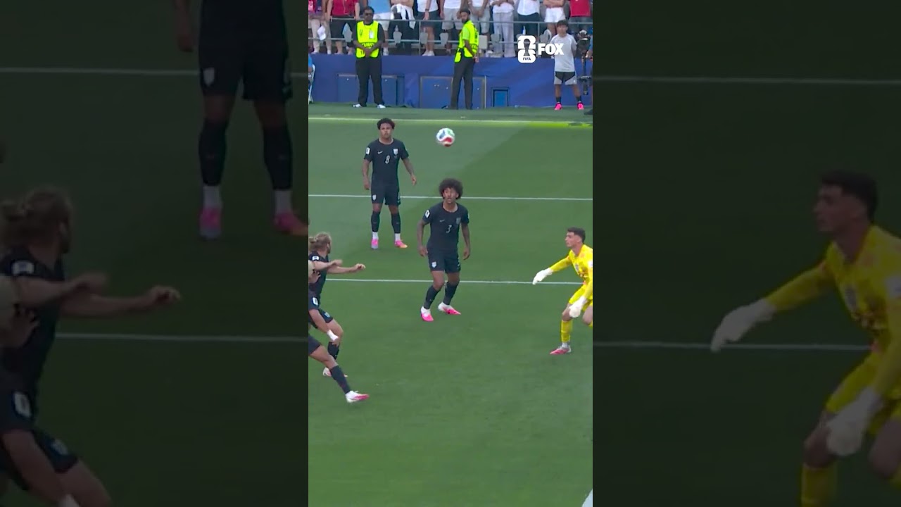 Ketelaere gets his brace 🇧🇪