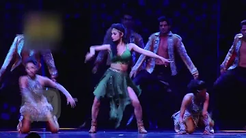 Mouni Roy's burn the dance floor at IIFA 2016