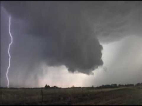 052608 sayre oklahoma wall cloud hail lightning slowvid 1