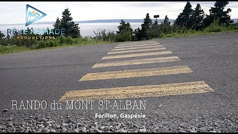 Une vue 360 sur la mer - La randonnée du Mont St-Alban (Forillon, Gaspésie)