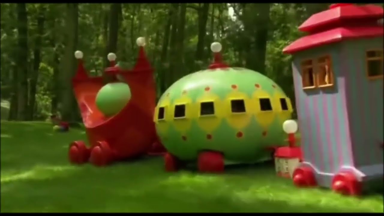 Haahoos and vaahoos ride the pinky ponk 