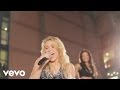 Shakira - Shakira Gets Loca In Parking Lot