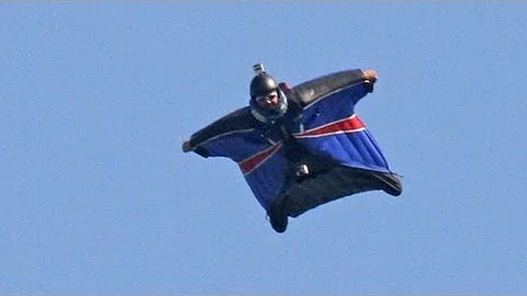 Wingsuit landing without deploying a parachute - G...