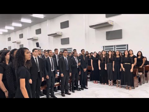 TREMENDO E SANTO
