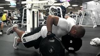 Markus Russell doing the Gladiator Pushups
