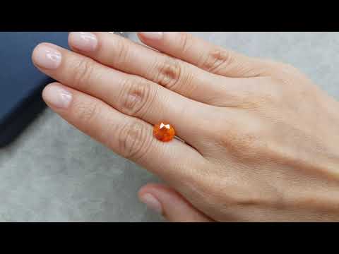 Fanta color spessartine garnet 2.70 ct in oval cut, Tanzania Video  № 3