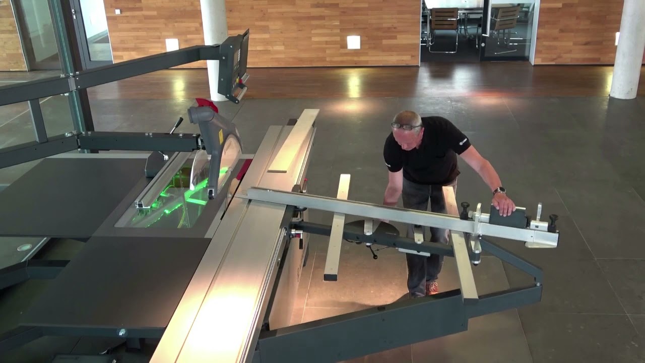 Nika Utilaje | Fierastrau circular Altendorf | Taiere prin sistem PQS cu afisaj digital DIGIT LD