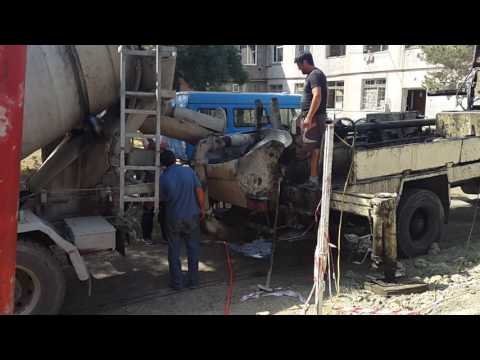 20140816 თემქა ტაძრის საძირკველის ჩაყრა ვიდეო-3