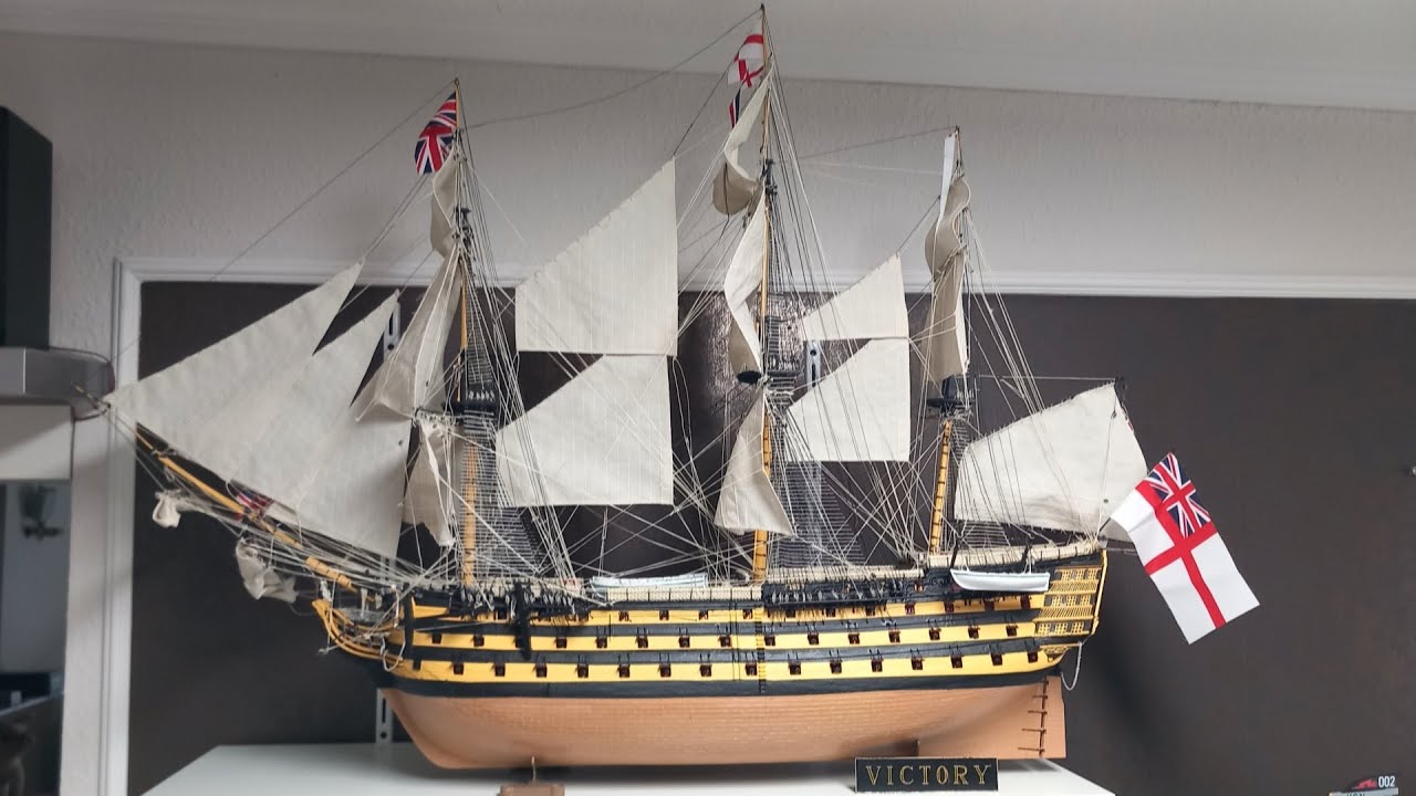 VICTORY - Modell der Firma HELLER, Maßstab 1:100