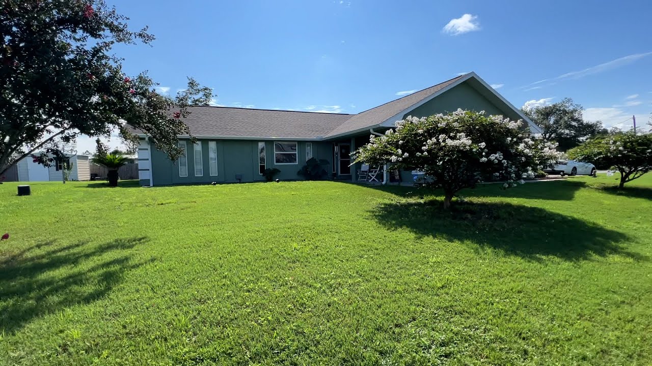 Deerpoint Lake Home on Spacious Corner Lot Panama City, Florida Real