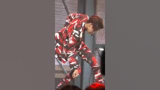 [MPD직캠] 갓세븐 뱀뱀 직캠 This love GOT7 Bambam Fancam @엠카운트다운_160428