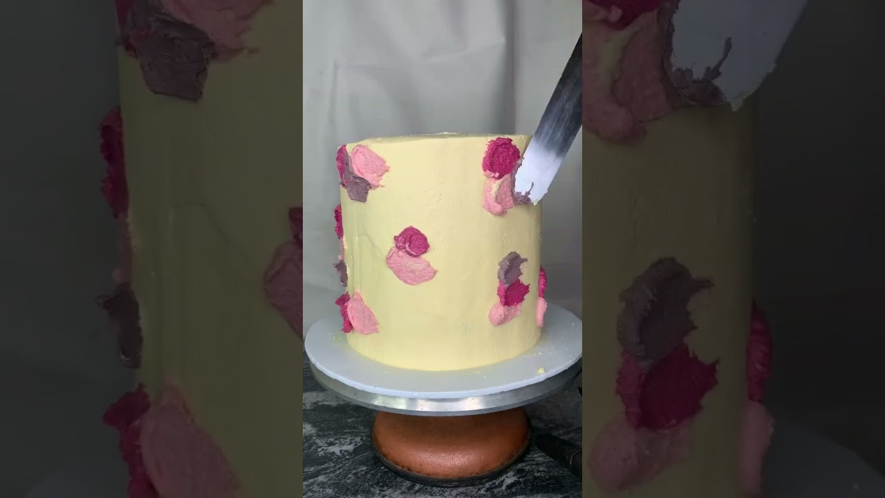 How to make simple marble effect on a buttercream cake | easy marble cake deco 