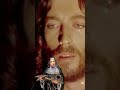 Refúgio Divino: Encontre Paz e Amor nos Braços de Deus