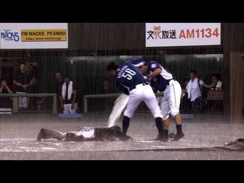 雨天中止で埼玉西武・永江、熊代が恒例のヘッスラ！2013.08.23 L-H