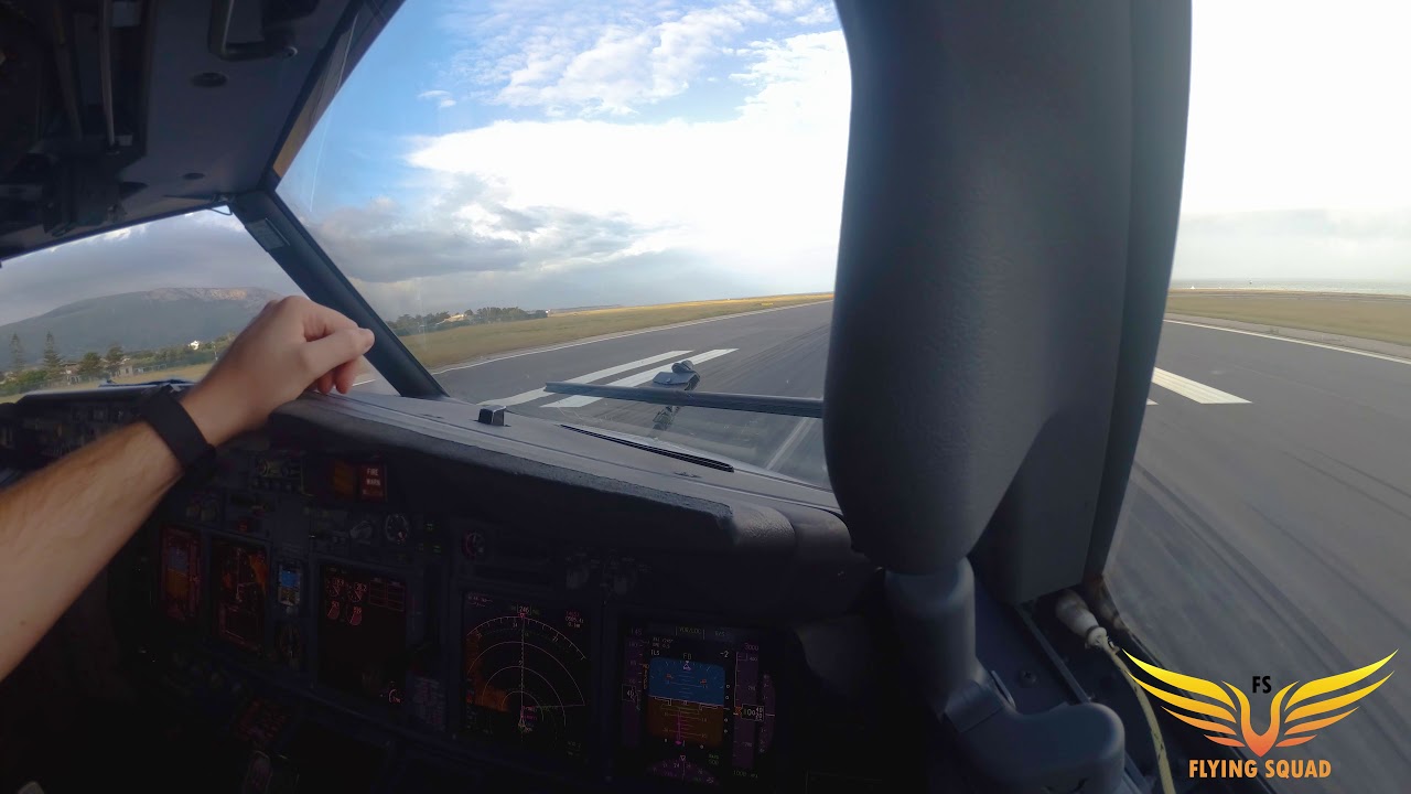 Landing in Palermo - Cockpit View