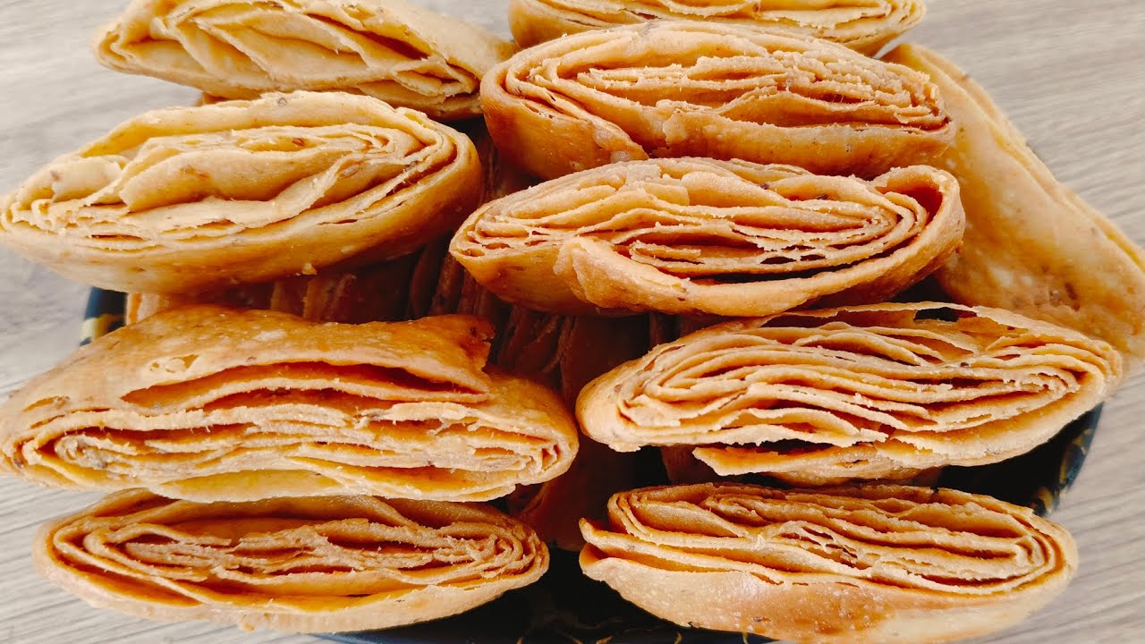 Crispy &  khasta Aate ke Namakpare/गेंहू के आटे क्रिस्पी नमकपारे/ wheat flour snacks