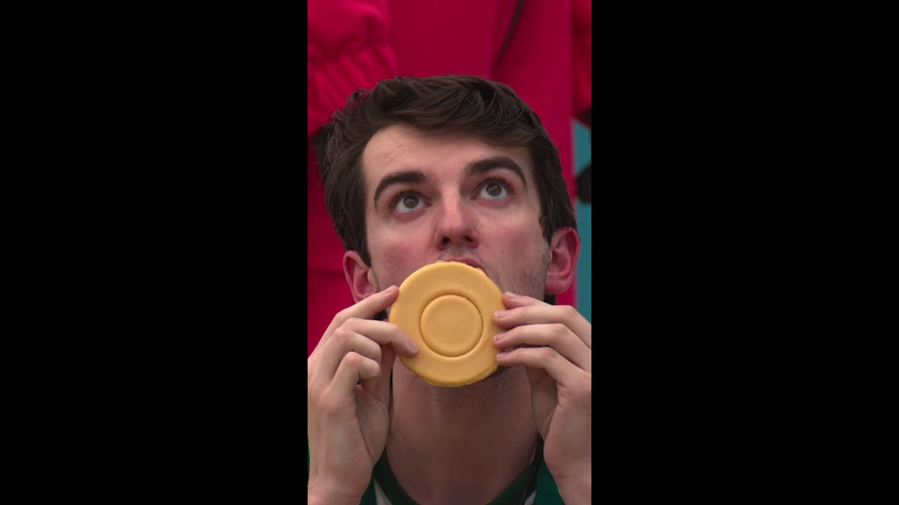 A bit of Squid Game ASMR for your Monday 👅