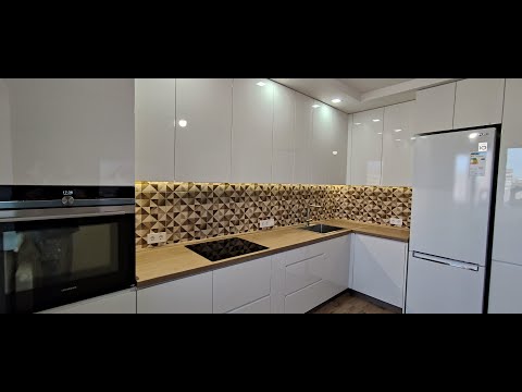 Какой должна быть угловая кухня в каждой квартире. Установка и обзор того, что получилось.