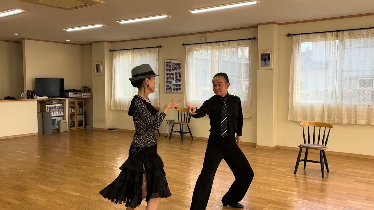 『生徒さんがチャチャチャを練習しました♪』