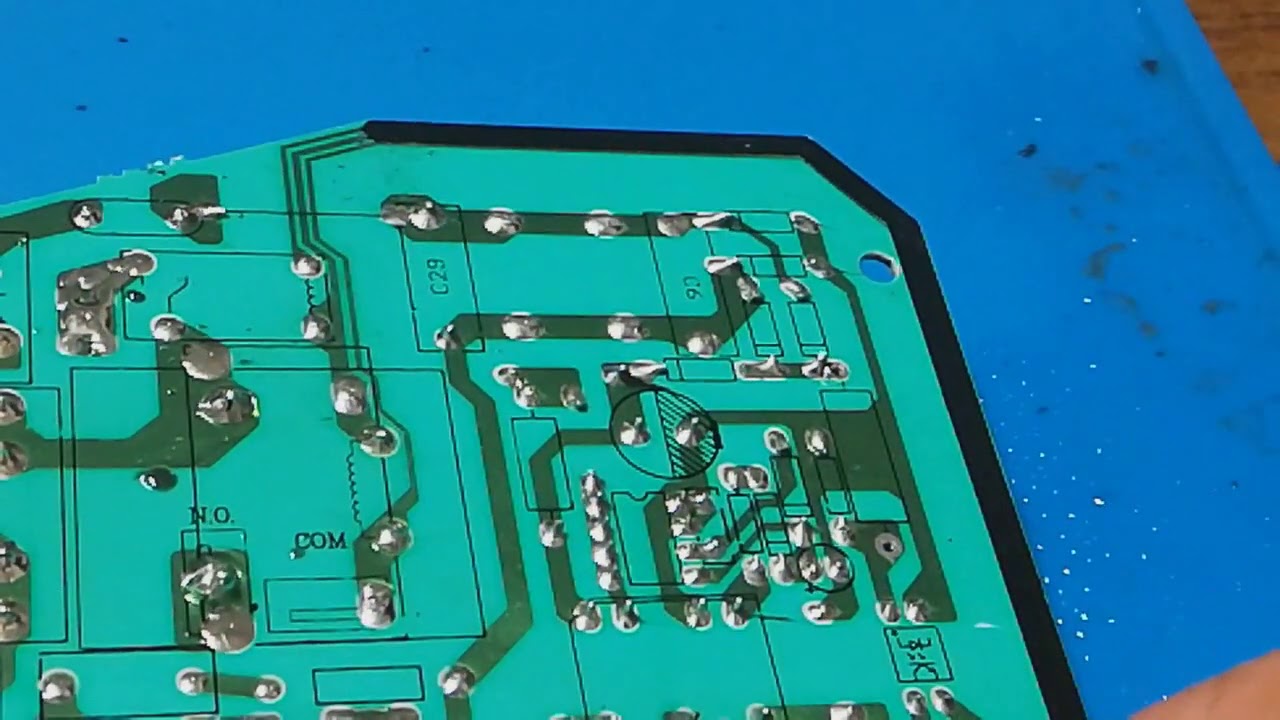 Reparación placa  minisplit Mirage Vlu con error F4