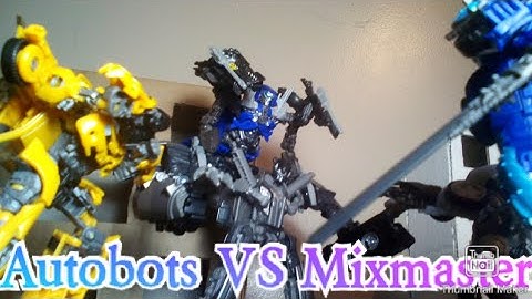 Transformers Studio Series: Autobots Vs Mixmaster (stop motion)