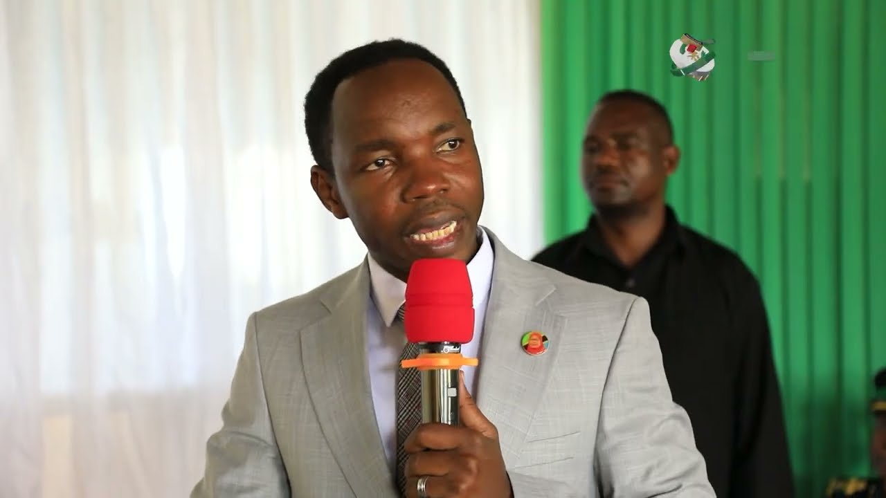 #ZIARA YA WAZIRI WA MAMBO YA NDANI YA NCHI MHE. KATAMBI KATIKA IDARA YA UHAMIAJI MAKAO MAKUU DODOMA