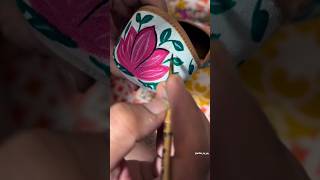 Hand-painted Jutti #jutti #handpainted #custmizedjutti #juttilover #paintingonjutti #painting #arte