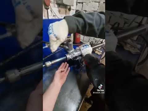 Стенд для проверки рулевой рейки после ремонта#shorts #павелкрасиков #автосервис #авто #рулеваярейка