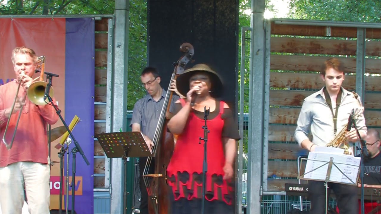 CEORA JAZZSEPTETT performs bossa nova with vocal star BETTY SEMPER