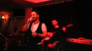 Çağdaş Tan Anadolum Türkü Evi Sahnesi Canlı Performans 2