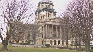 Gun industry faces new rules as firearm ban looms among Illinois lawmakers