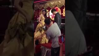 小伙结婚被恶搞了，无节操！加微ttgj2627看色女大尺度视频