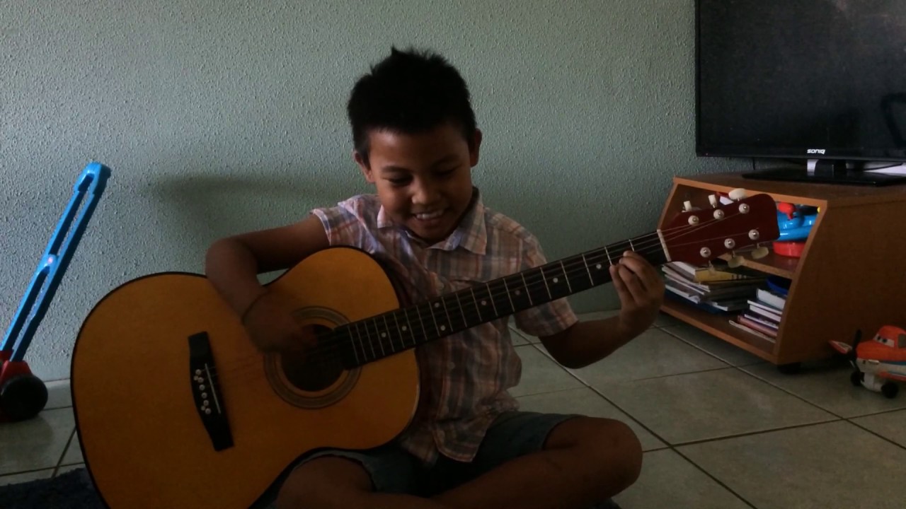 Nathan learn a guitar - YouTube