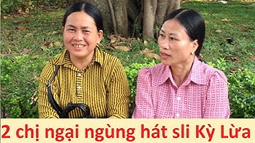 Hai chị ngại ngùng hát sli công viên Hoàng Văn Thụ
